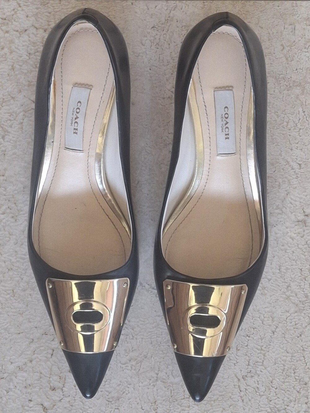 COACH "Lawrence Spazzalato" Black Kitten Heel Pumps with Metal Accent - Size 6